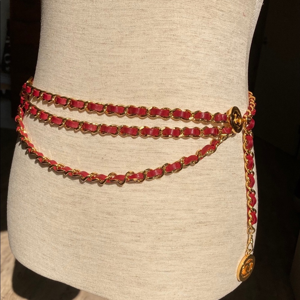 🌸CHANEL🌸80'S Vintage Red Leather & ChainBelt